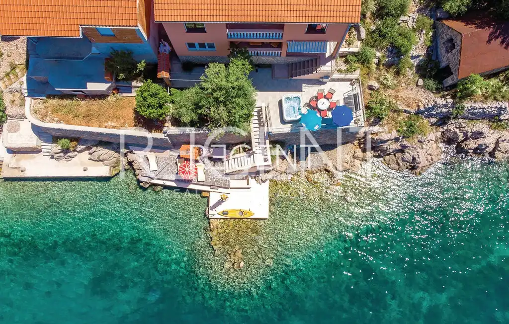 Zadar, Karlobag - Ekskluzivna kuća prvi red uz more