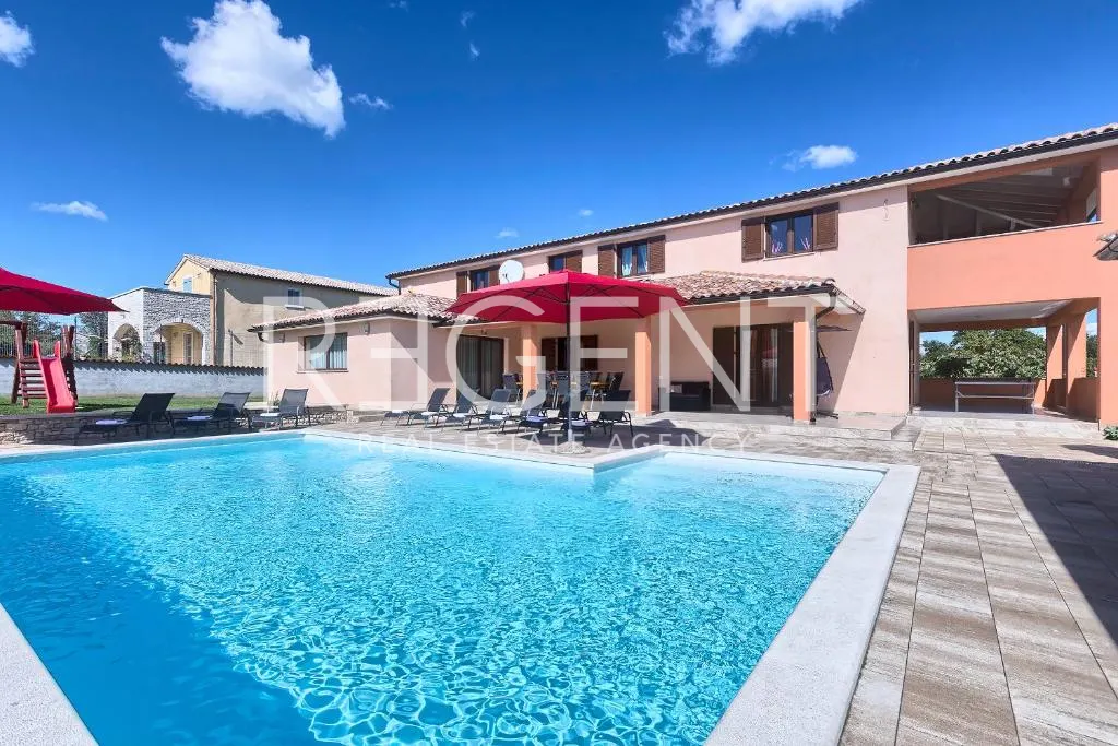 Istrijský polostrov, Tinjan – Nádherná moderná vila s bazénom 260 m2