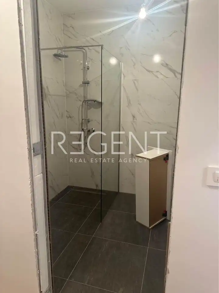 Trogir, Marina - Three-room apartment with loggia 108 m2