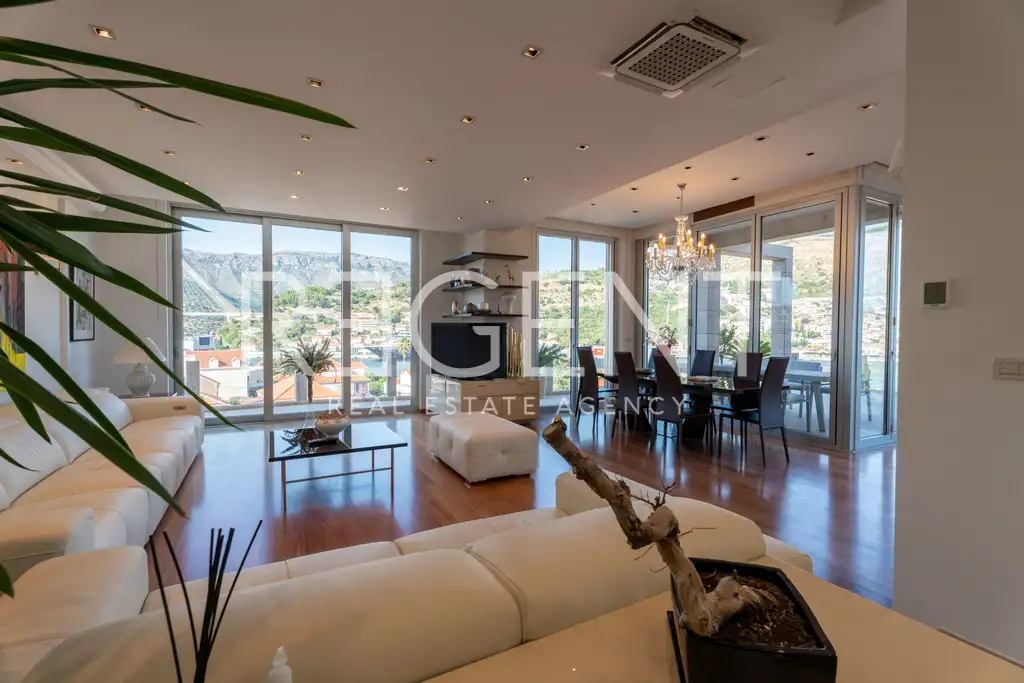 Dubrovnik, Lapad - Luksuzan četverosoban penthouse s krovnom terasom