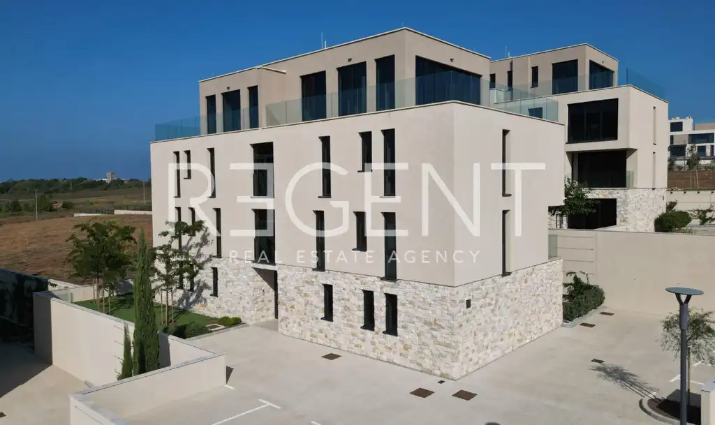 Istra, Savudrija, Crveni Vrh – Petram Resort Apartman u luksuznom kompleksu 92 m2