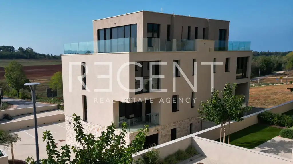 Istra, Petram Resort – dvoetažni penthouse 148 m², krovna terasa