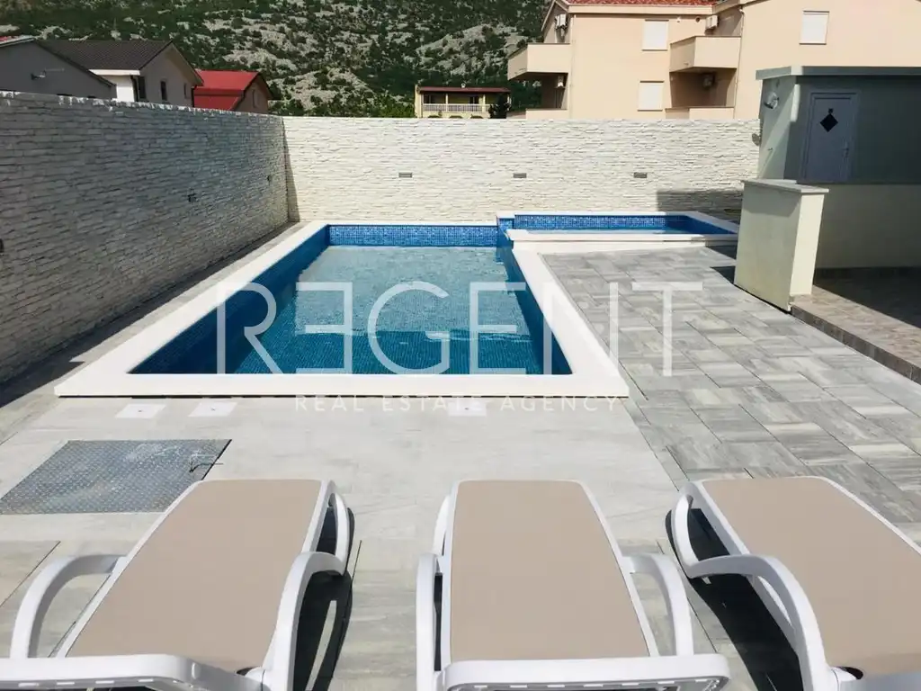 Karlobag, Cesarica – Haus mit Apartments mit Meerblick