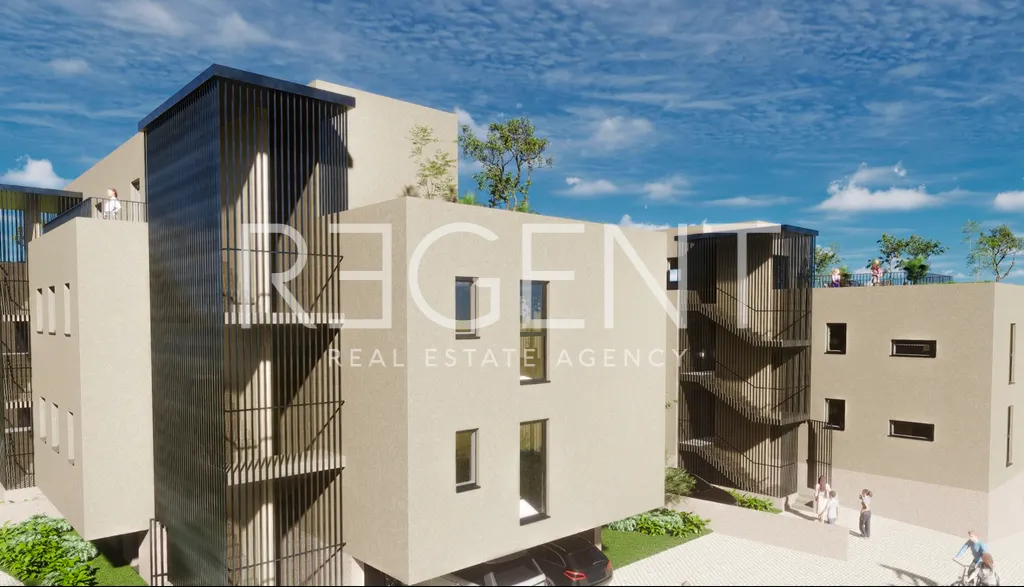 Trogir – Dvosoban stan u blizini centra s balkonom 99 m2, novogradnja