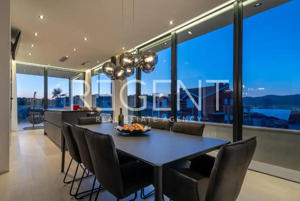 Trogir, Čiovo – Penthouse, 227 m² s 360° terasom i wellnessom