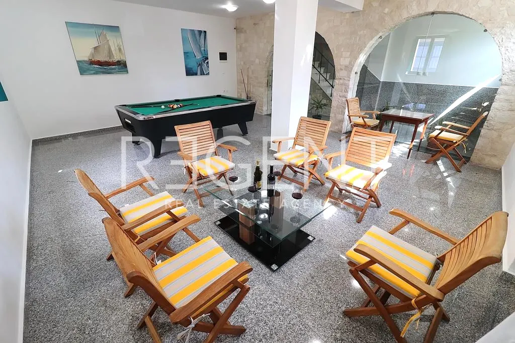 Ostrov Korčula, Vela Luka – Kamenný dom 252 m2