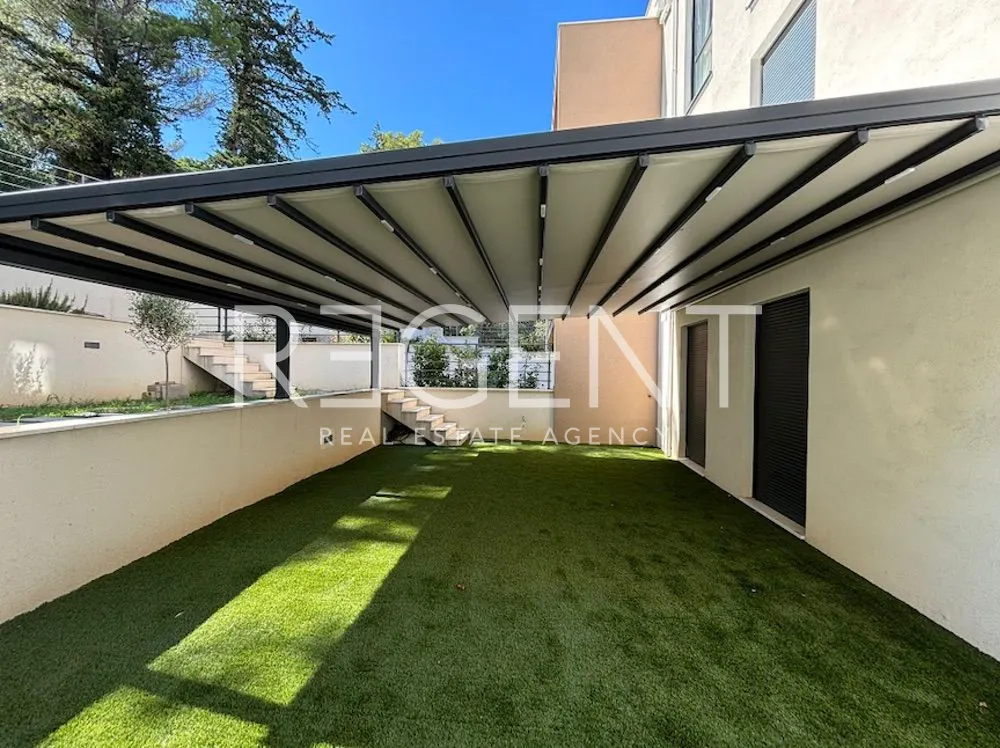 Split, Marjan - Trojizbový byt so záhradou 112 m2
