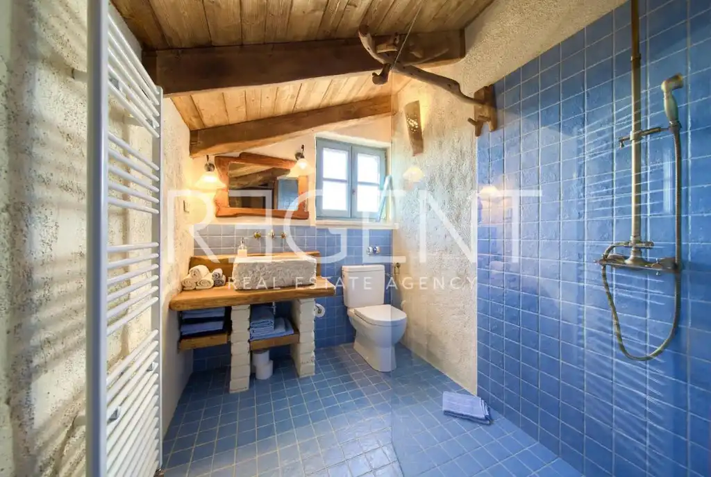 Krk, Malinska - Semi-detached villa with pool and sea view
