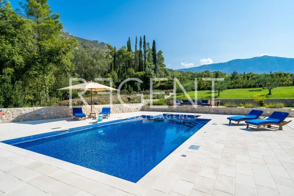 Dubrovník, Konavle – Elegantná rezidencia s bazénom 410 m2