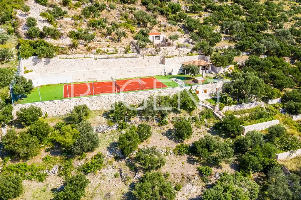 Dubrovnik, Zaton - Maison en pierre avec court de tennis et oliveraie