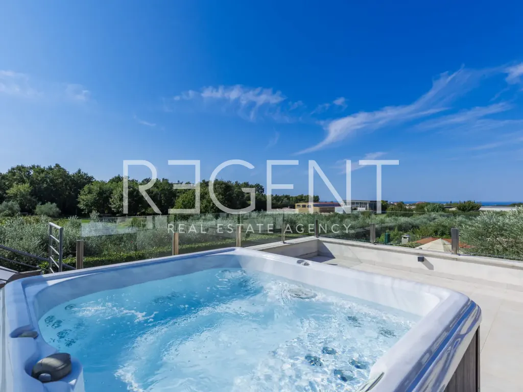 Istrie, Novigrad - Atraktivní vila s bazénem 250 m2