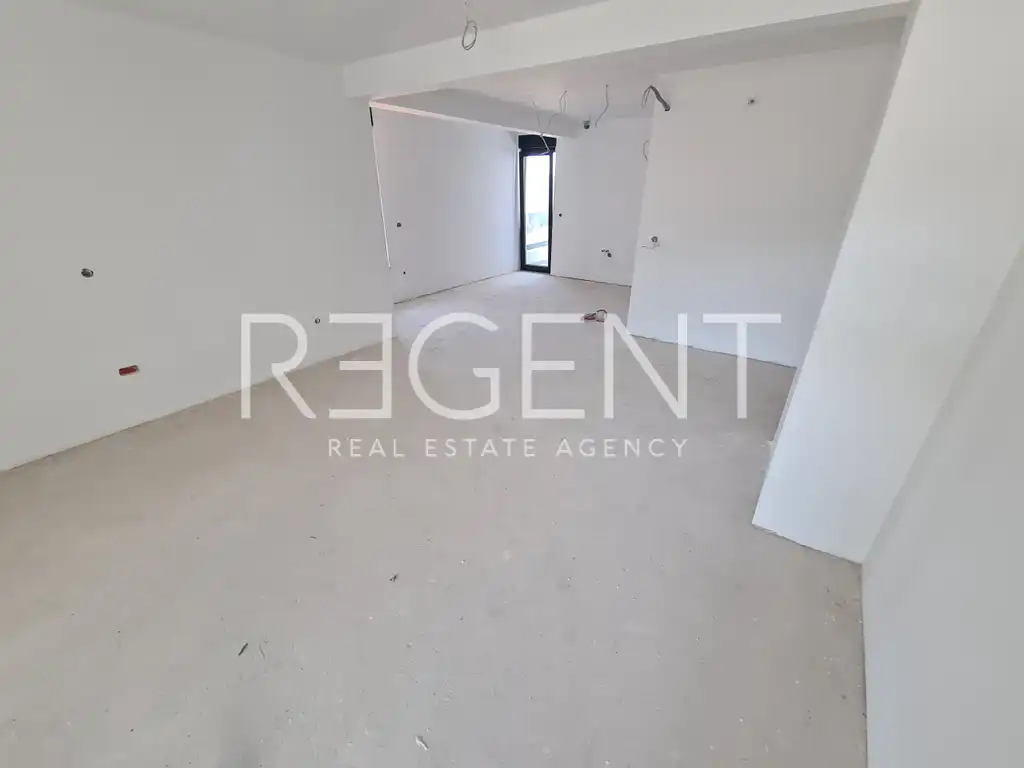 Macarsca, Centro - Attico trilocale con vista mare 117 m2