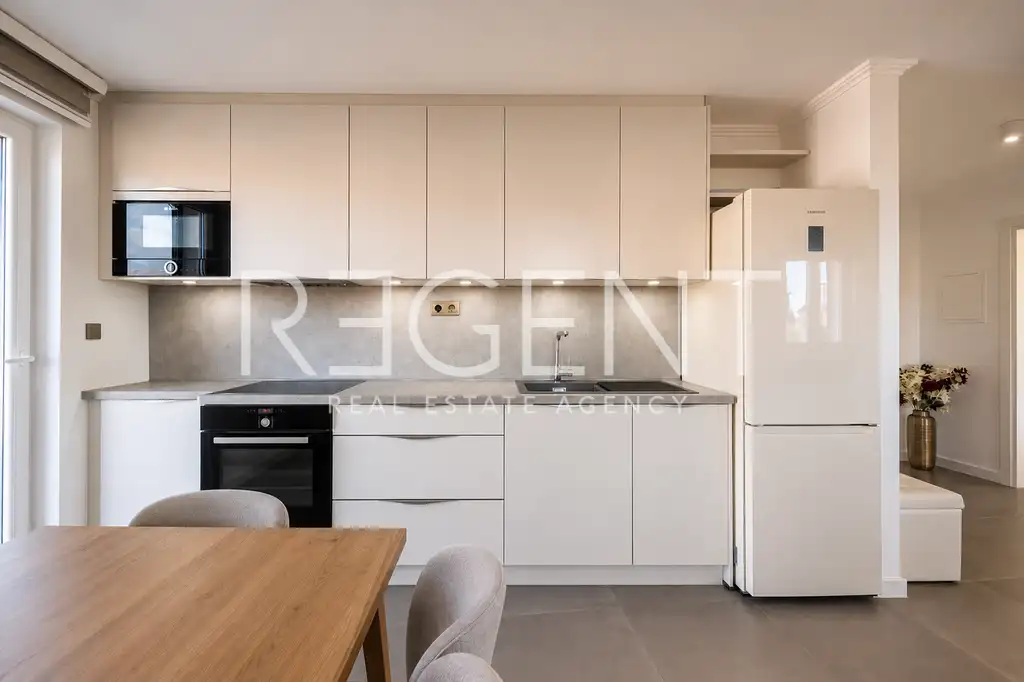 Stan 53 m², Varoš, Split — 2SS, balkon, s pogledom na centar grada