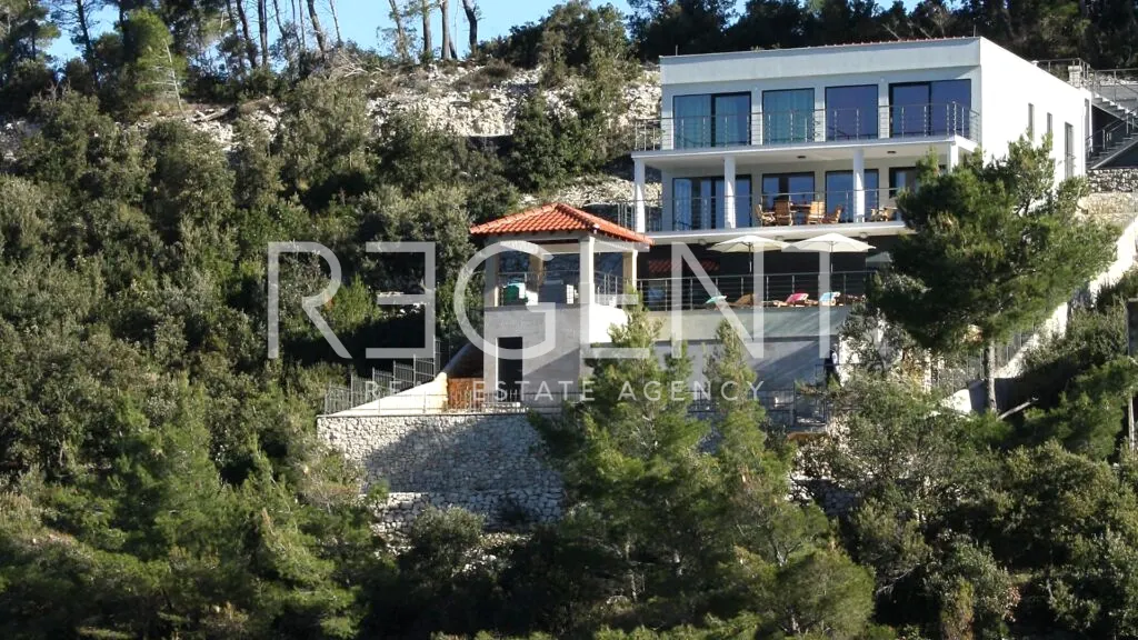 Ostrov Korčula, Vela Luka – Nádherná zelená oáza pri mori
