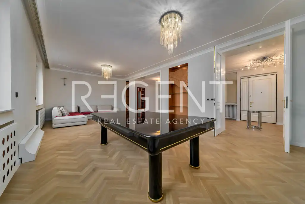 Zagreb, Trg bana Josipa Jelačića - Četverosoban stan 160 m2 najam