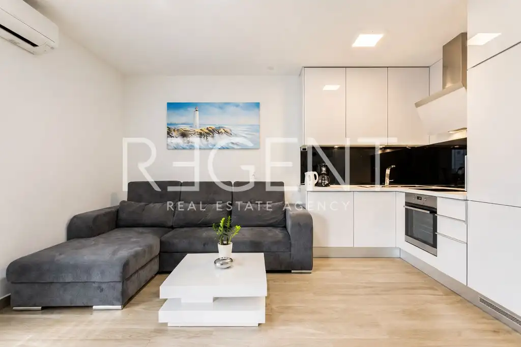 Podstrana, Sita – 55 sqm, two bedrooms, loggia, parking
