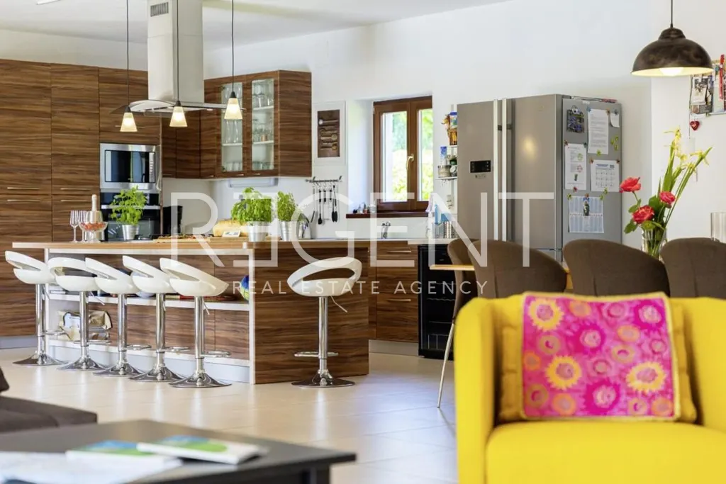 Istria, Sveti Lovreč - Autentická kamenná vila 280 m2