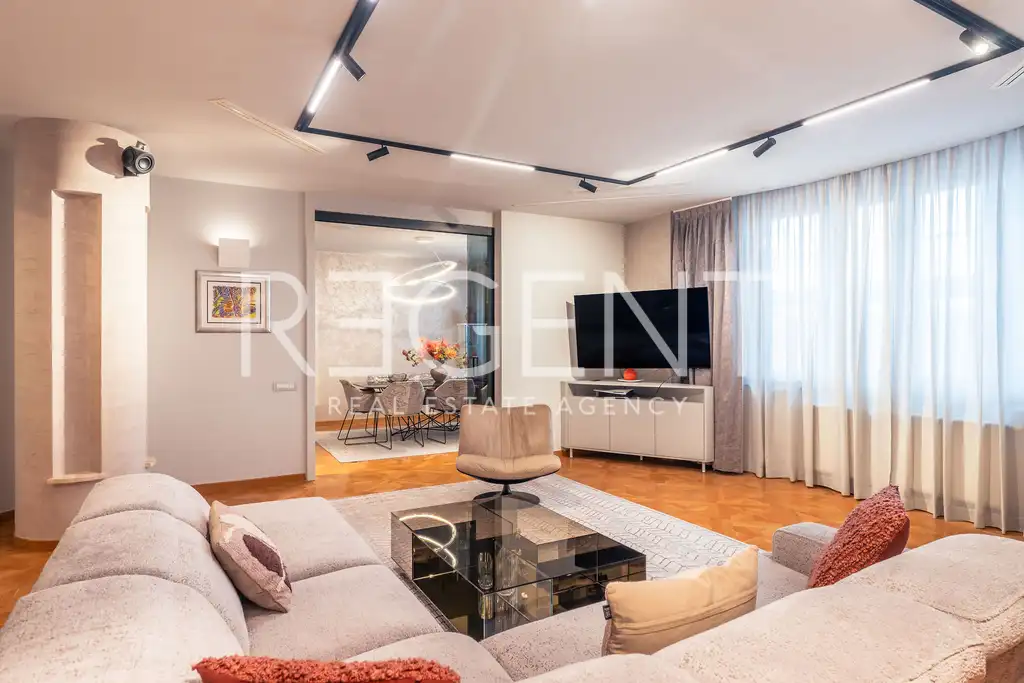 Zagreb, Centar – četverosoban stan 170 m², Gajeva, lift, parking