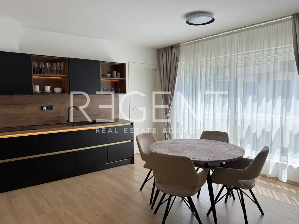 Split, Strožanac – For rent, three-room apartment 103 m² loggia jacuzzi parking