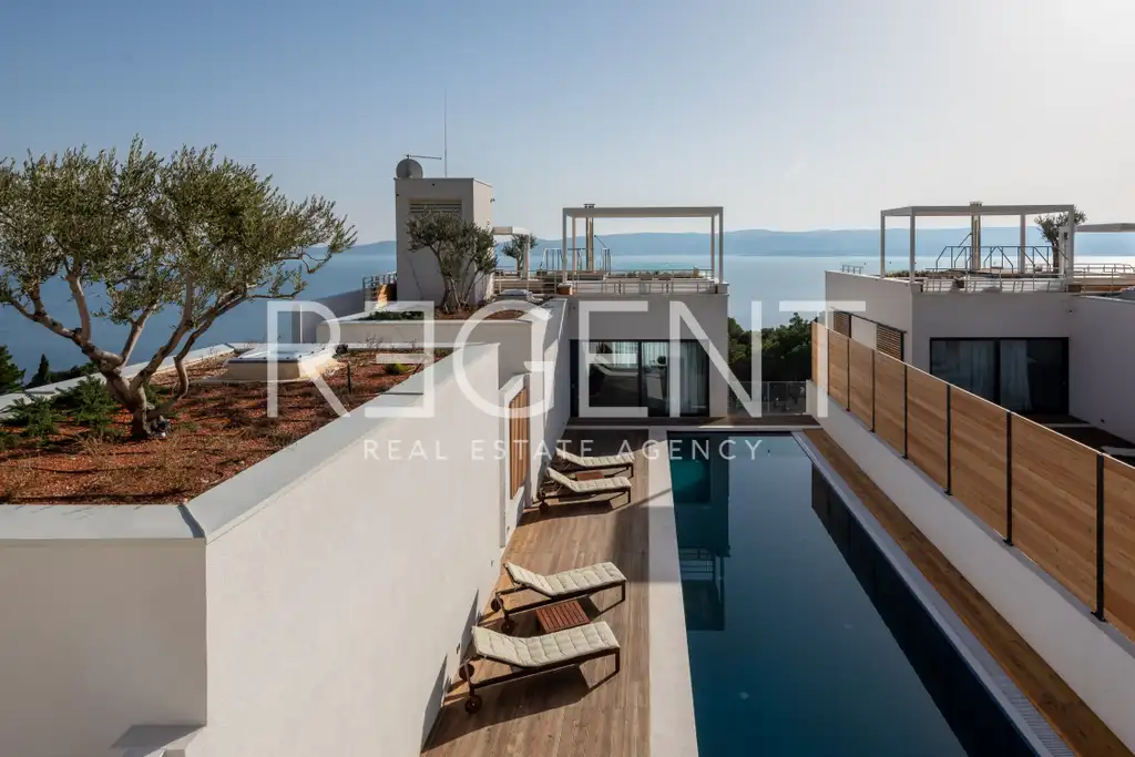 Omiš – Ekskluzivna vila s bazenom i panoramskim pogledom