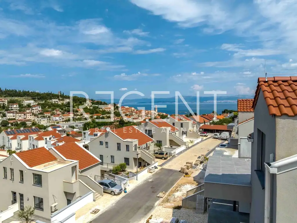 Brač, Sutivan - Dvojizbový byt v obytnom komplexe 100,90 m2