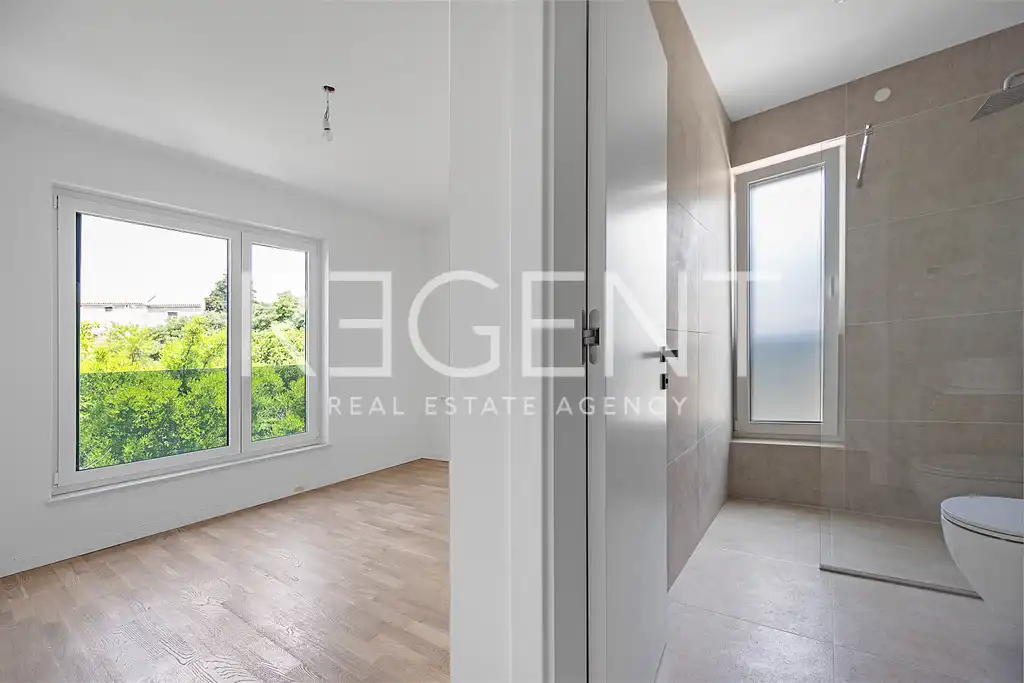 Istra, Tar - Ekskluziven penthouse s strešno teraso v novogradnji 130 m2