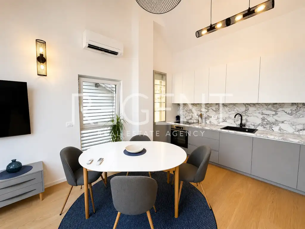 Zagreb, Maksimir– dvoetažni stan 80 m², 2SS, parking