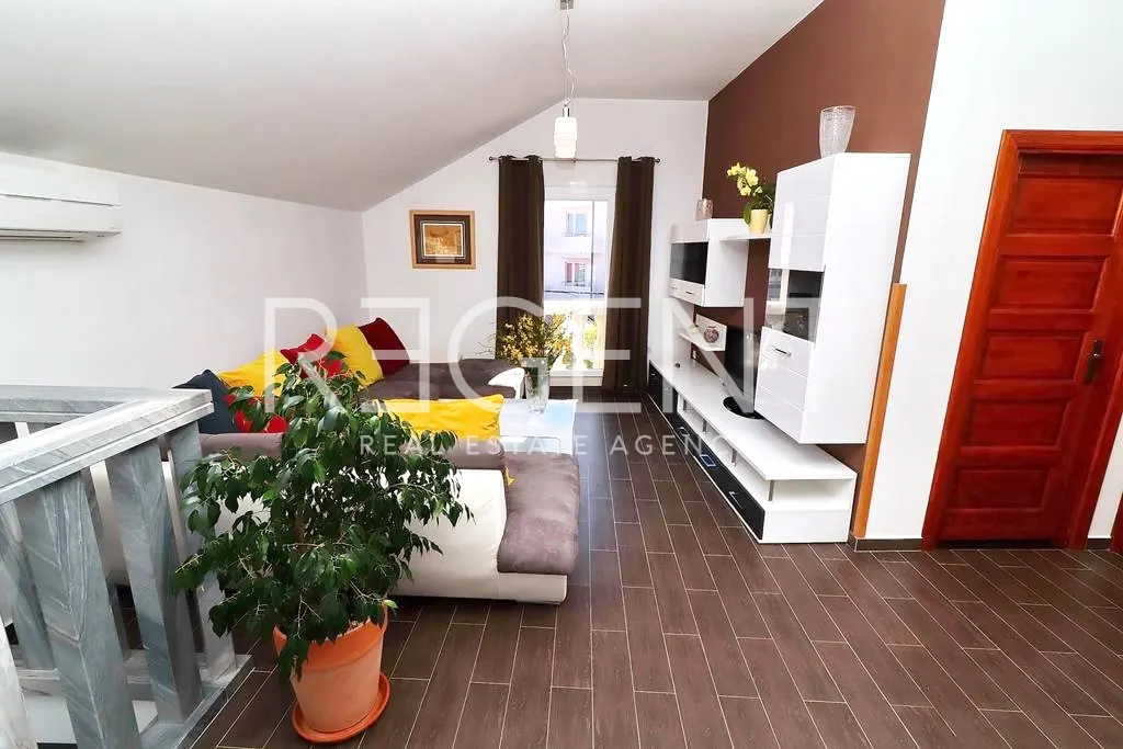 Ostrov Korčula, Vela Luka – Kamenný dom 252 m2