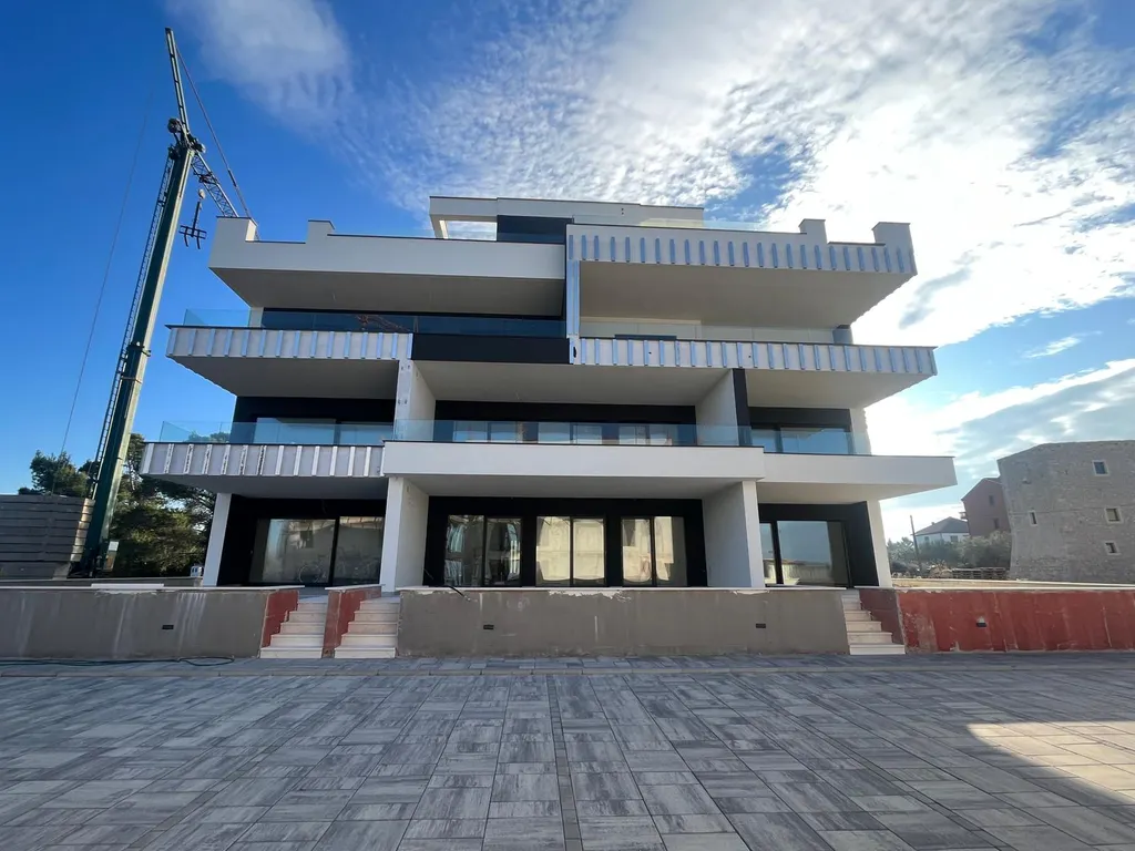 Zadar, Zaton - Luksuzna stambena novogradnja 20 metara od mora