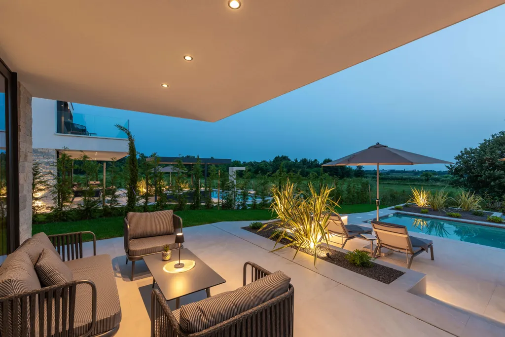 Istria, Parenzo – Ville di design in fila con una splendida vista sul mare
