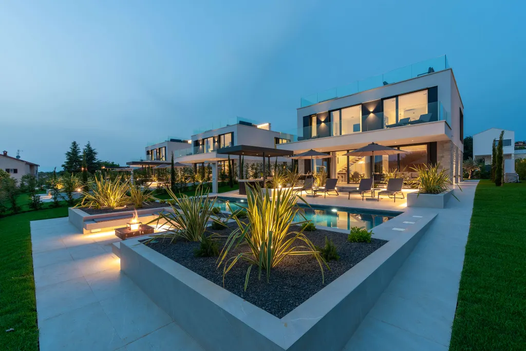 Istria, Parenzo – Ville di design in fila con una splendida vista sul mare