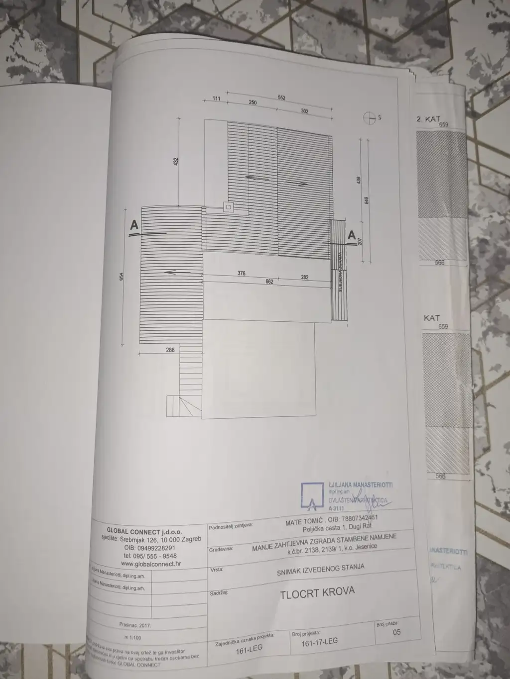 Split - Autentična vila među maslinicima s pogledom na more i bazenom