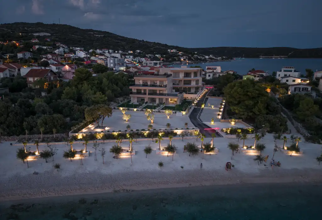 Trogir, Sevid - nowa inwestycja, 17 mieszkań, 75 m od morza, widok na morze