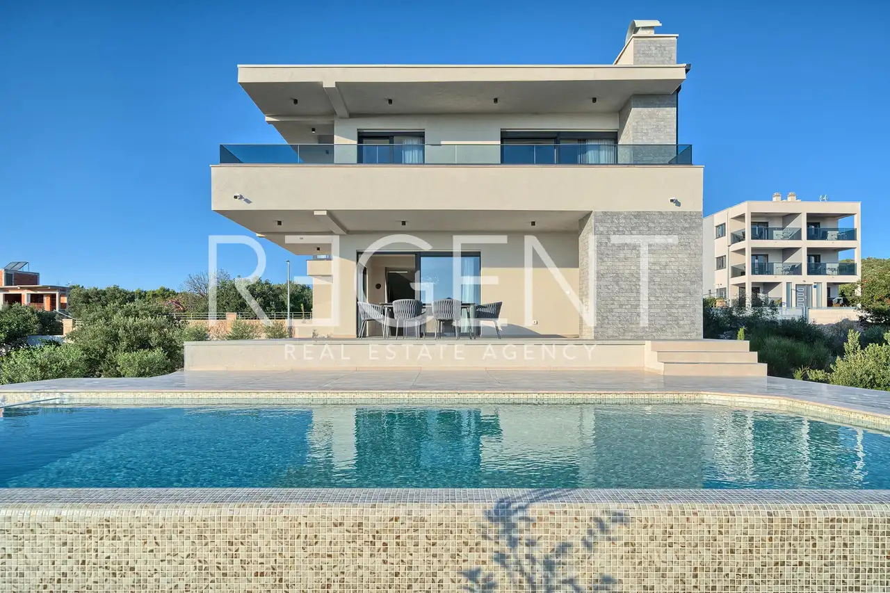Primošten – Luxusná vila s infinity bazénom, 450 m2 novostavba