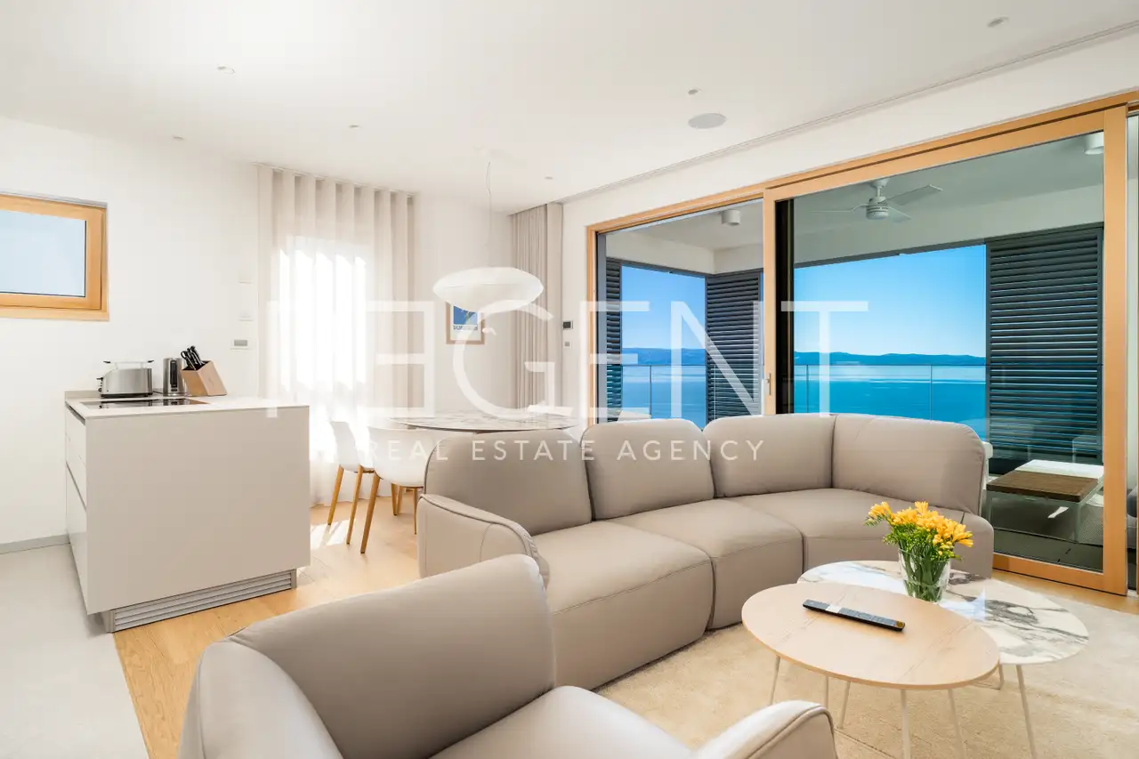 Split, Žnjan - Luxurious two-bedroom apartment with an open sea view