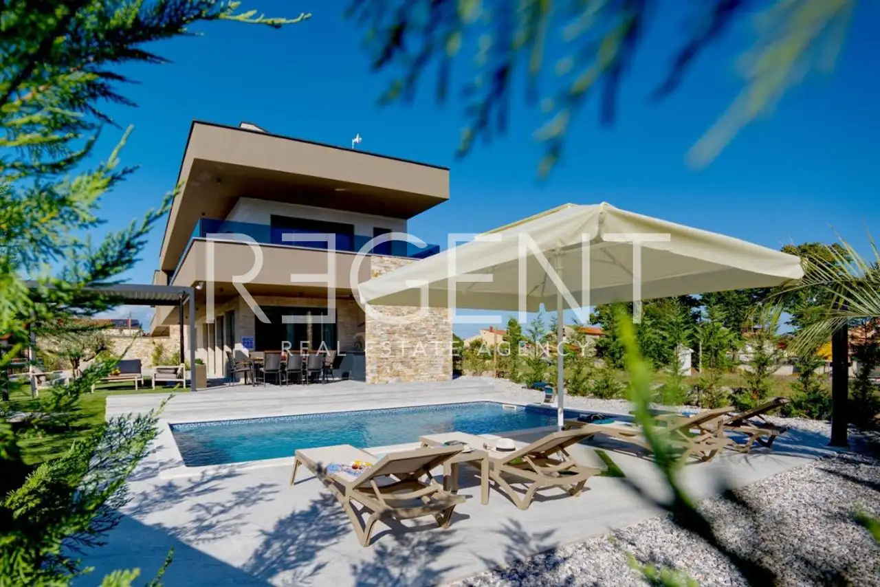 Marčana, Istra – Vaste villa avec vue et espace bien-être privé