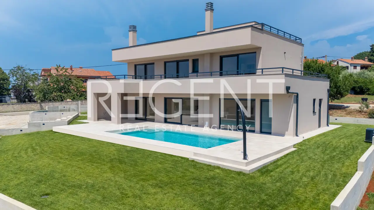Poreč, okolica – Nowoczesna willa z tarasem na dachu