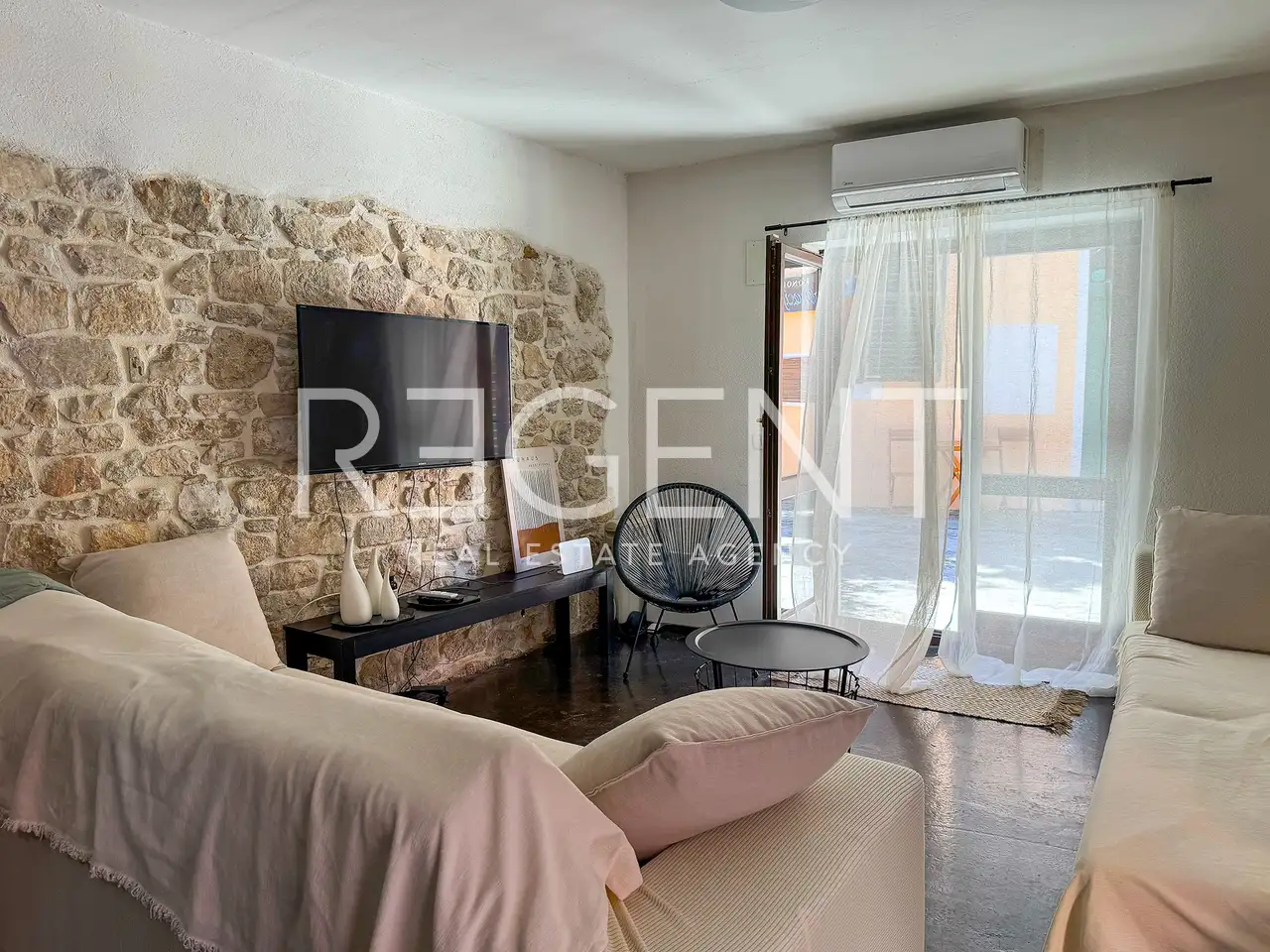 Zadar, Presqu'île – Maison de six pièces en plein centre-ville