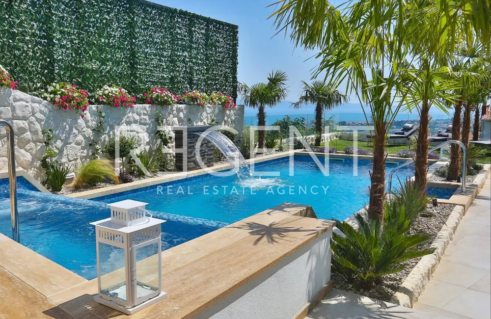 Split, Kučine - Luxusná vila 700 m2