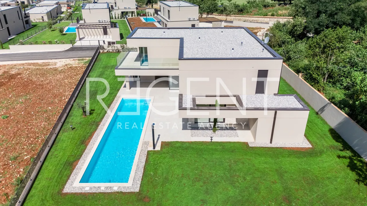 Istrien, Labinci - Luxuriöse Villa mit Pool 303,34 m2