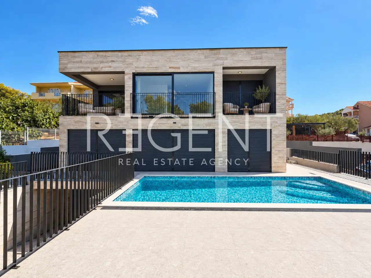 Pakoštane, Drage – Villa 368 m² mit Pool, in erster Reihe zum Meer