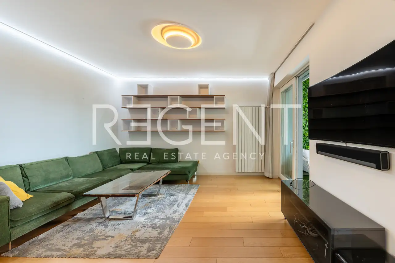Stan 105 m², Grahorova — 3 spavaće sobe, dupla garaža, lift