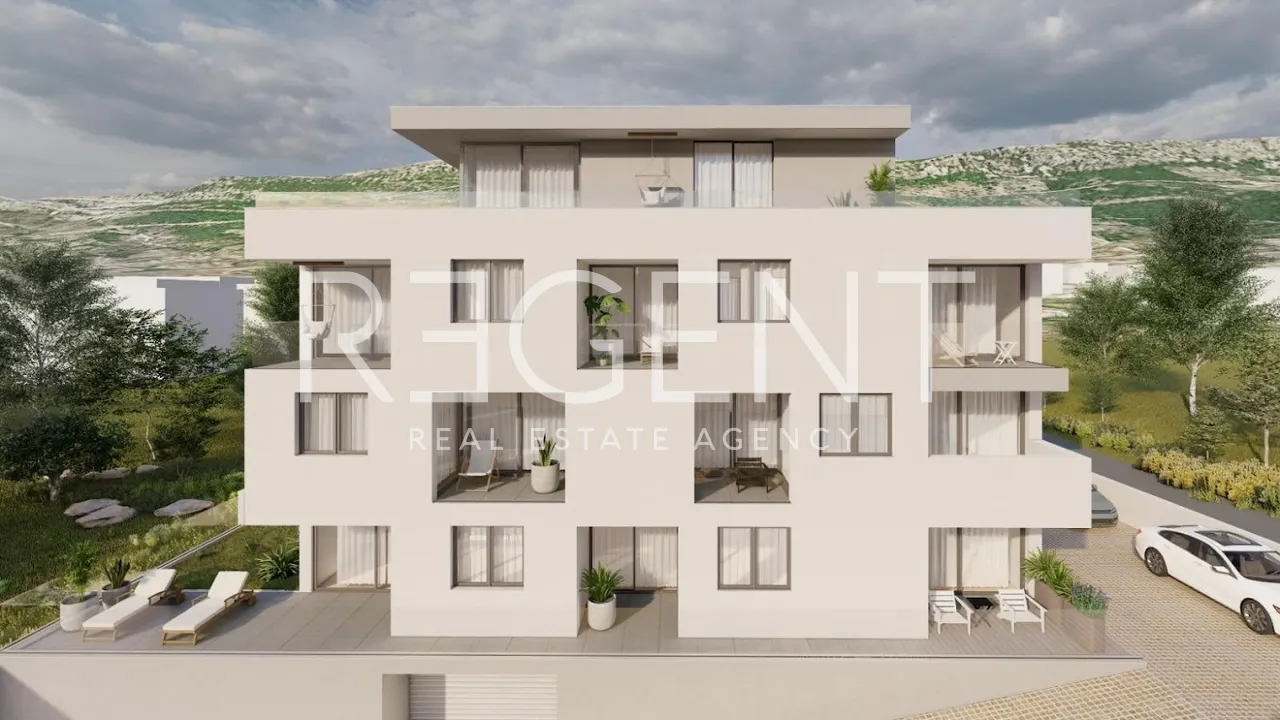 Split, Kaštel Lukšić - Trojizbový byt s priestrannou záhradou 68 m2 novostavba