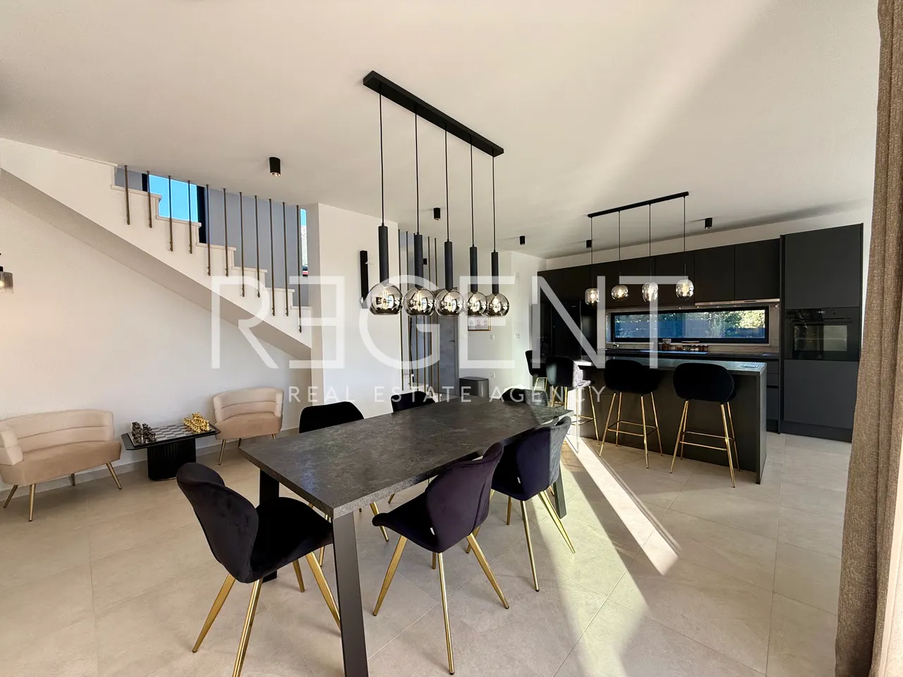 Split, Kaštela - Luxusná Vila 188 m2 s výhľadom na more