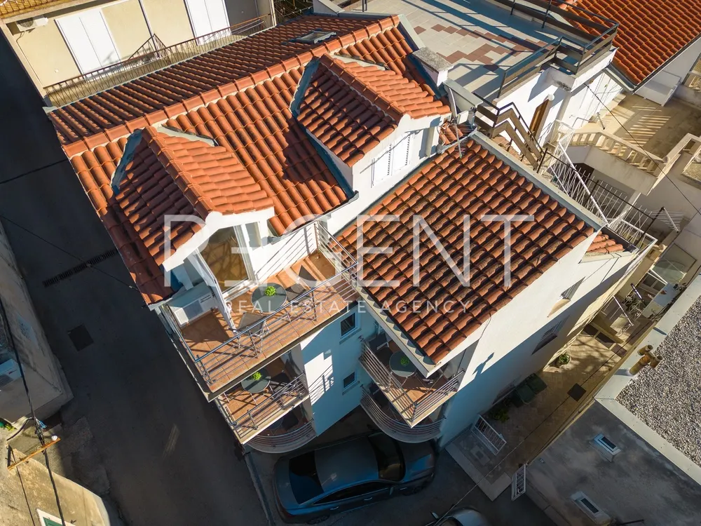 Makarska, Centrum - Apartmánový dom v blízkosti centra s hrubou plochou 186 m2