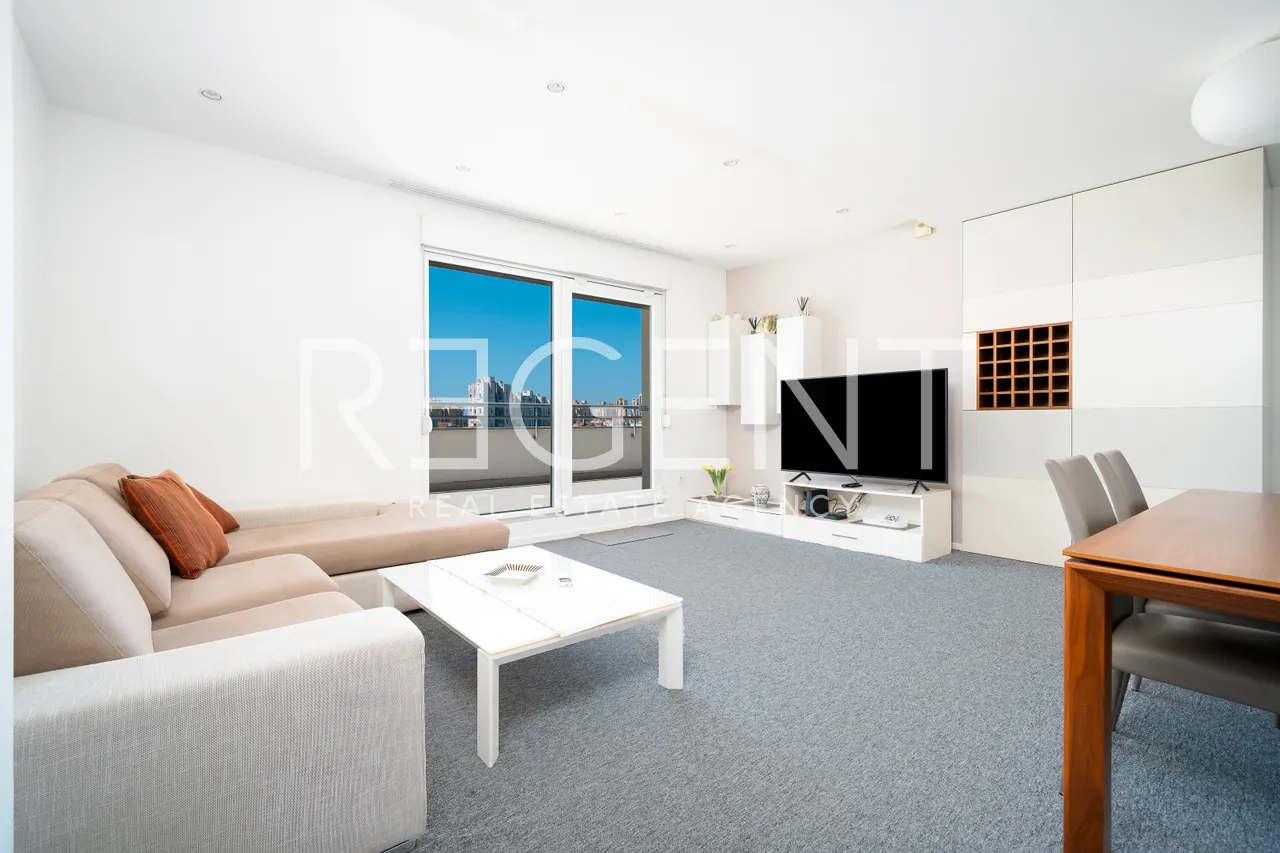 Split, Dragovode - Luxusný penthouse s terasou a výhľadom na more 103 m2