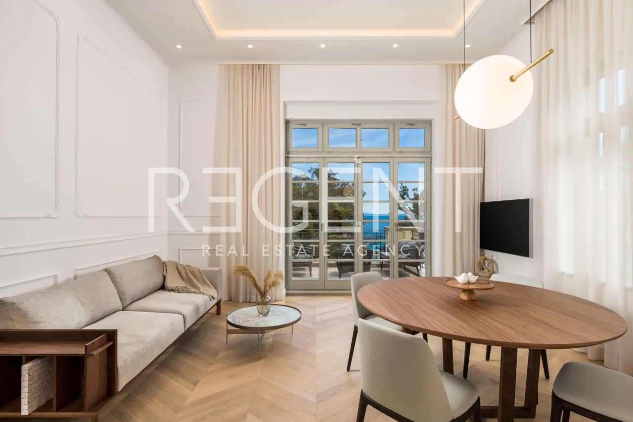 Opatija, Zentrum - Luxuriöse Wohnung in einer Villa in einzigartiger Lage, 108 m2