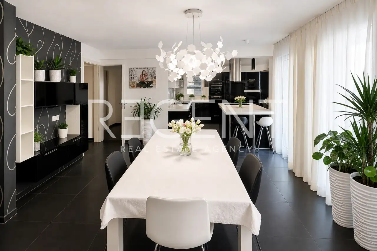 Trogir – Mezonetový penthouse 234 m², výhľad na more, garáž