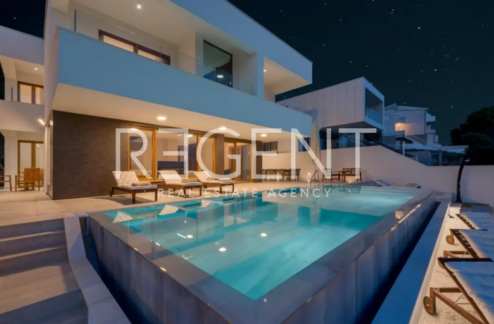 Makarska, Baška Voda - Luxury villa 400 m2 with sea view