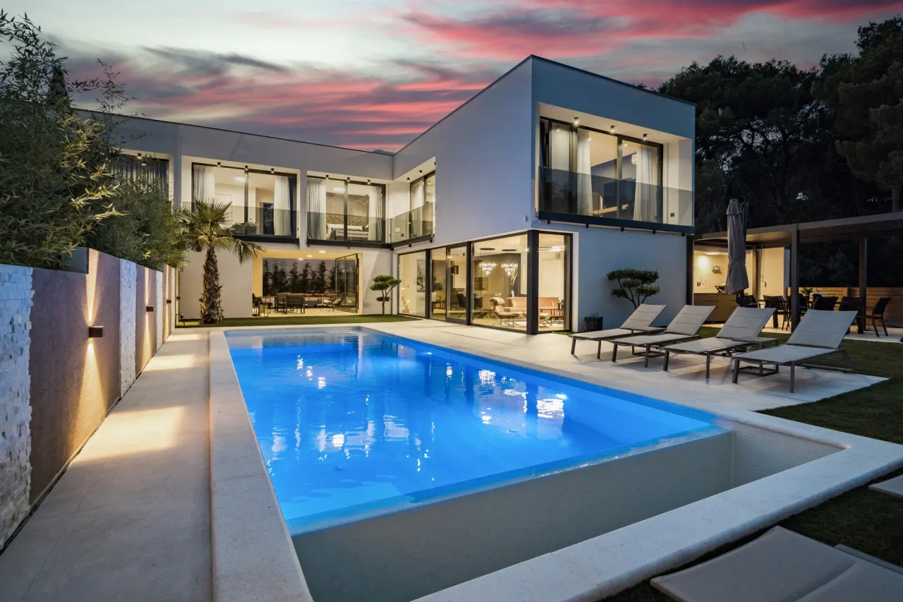 Istrie, Medulin - Nádherná moderní vila 220 m2
